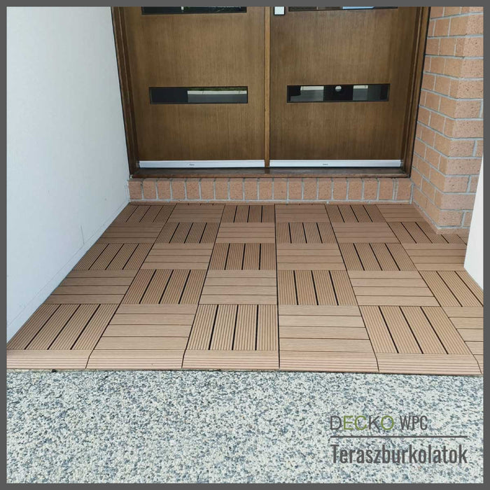 <b>Teraszburkolat</b> - Prémium WPC összepattintható járólap - <b>TIK</b> | DECKO (300x300x20 mm lap) - (Egy darab)